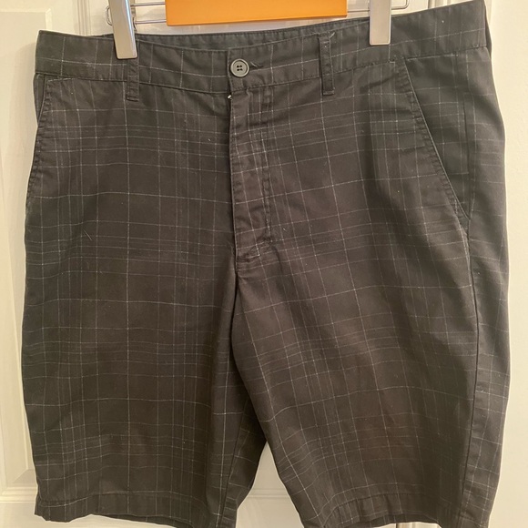 Men’s 34 inch Vurt shorts - Picture 1 of 6